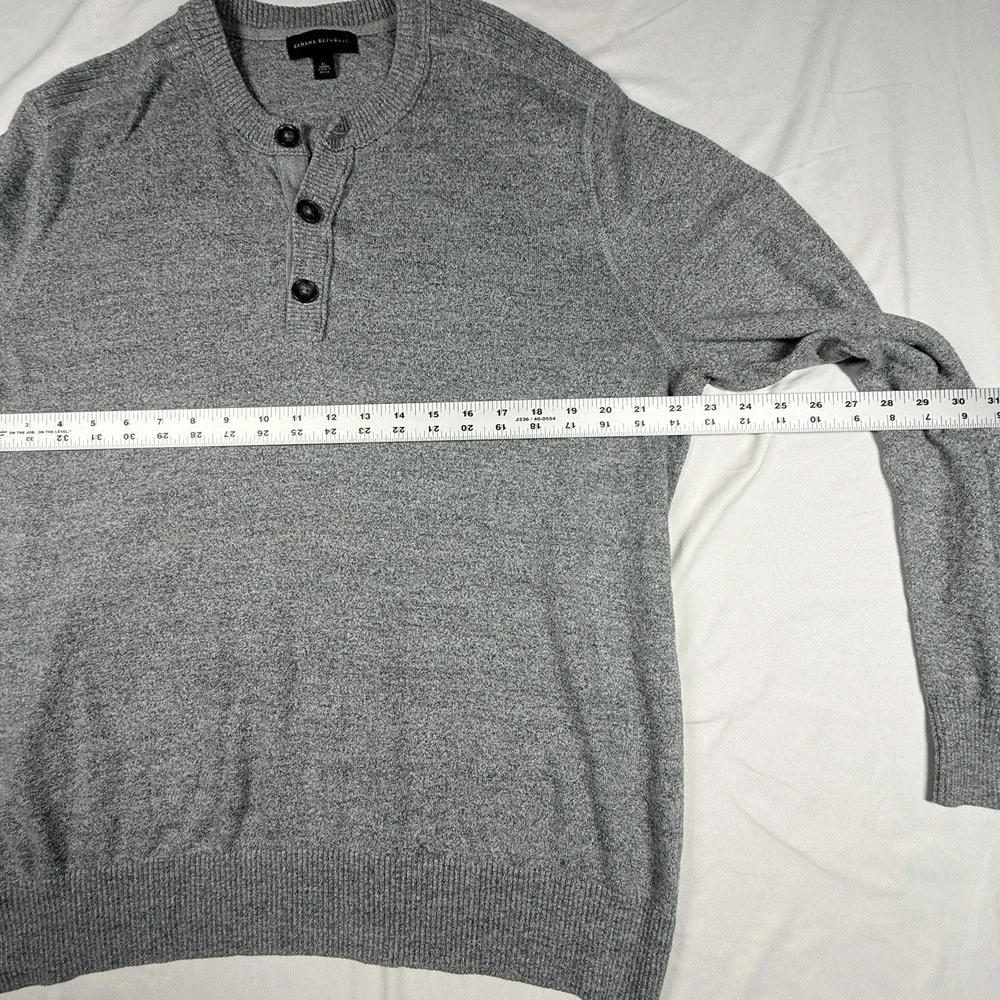 Banana Republic Henley Sweater Mens XL Grey Speckled Knit Soft Warm Preppy